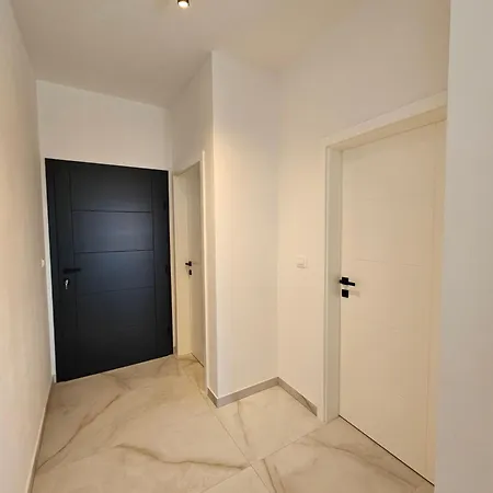 Elena Apartment
