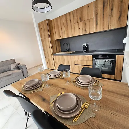 Elena Apartment *