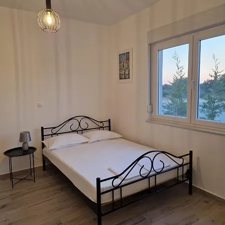 Elena Apartment *